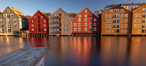 houses-by-the-river-travel-photo